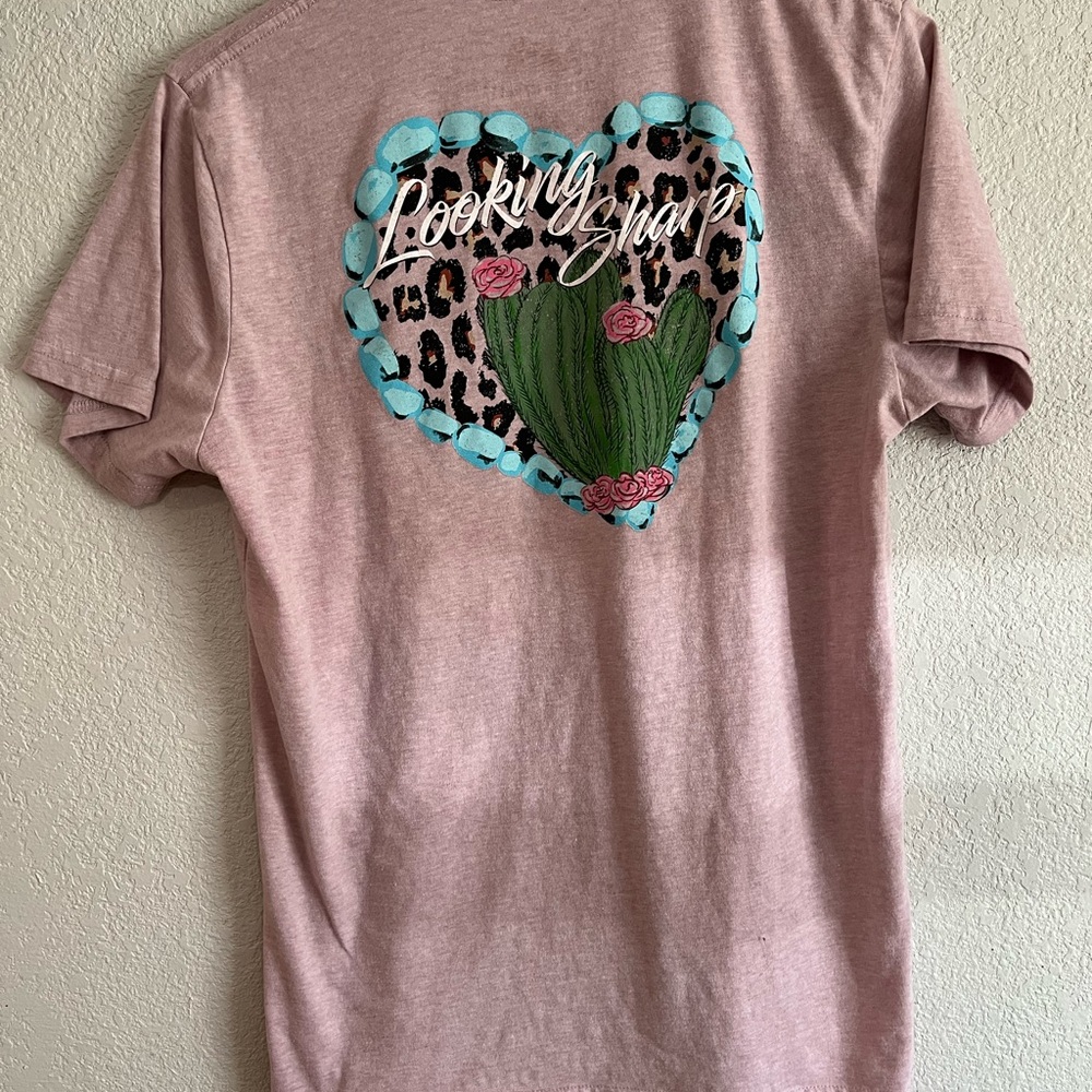 Women’s small graphic tee